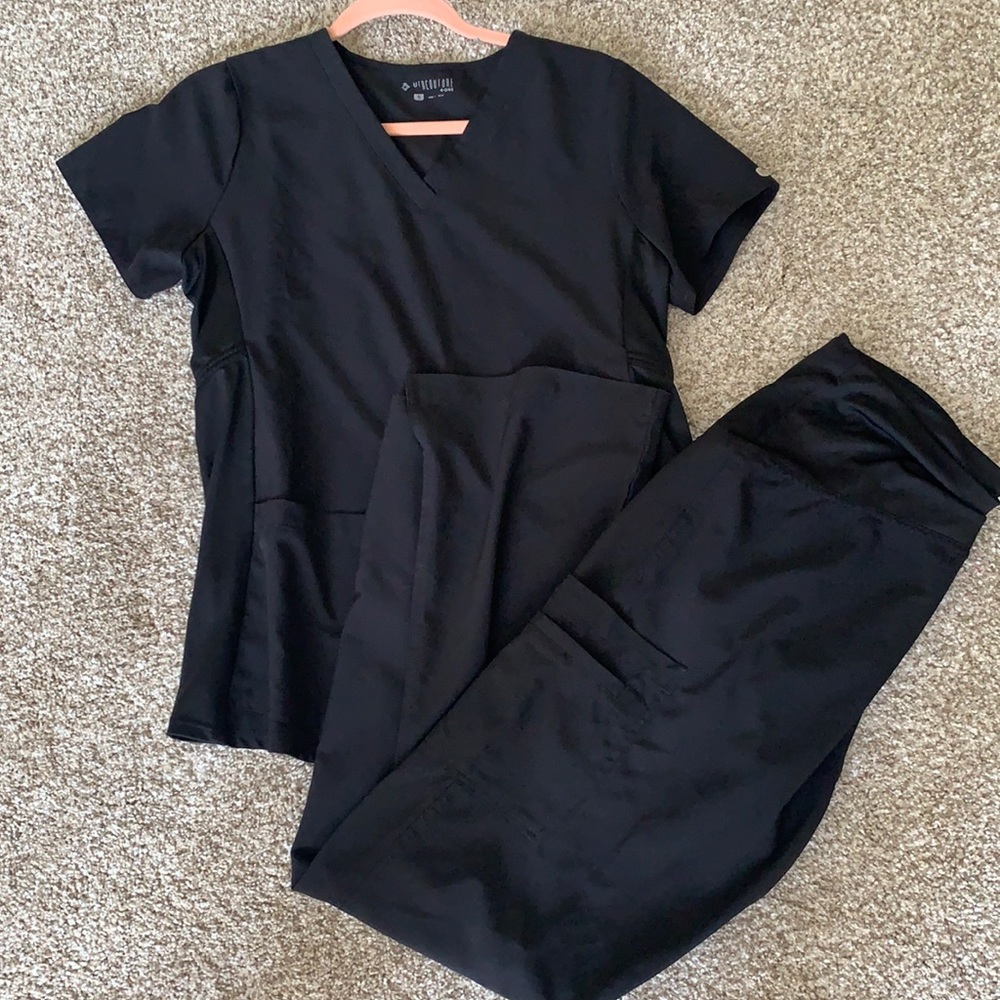 Med Couture Maternity Scrub Set